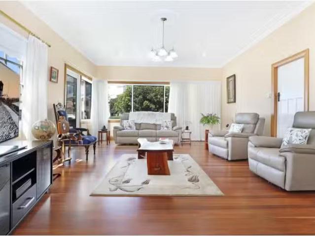 House for rent in Wollongong West, New South Wales