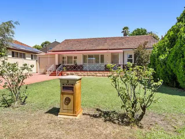 House for rent in Menora, Western Australia
