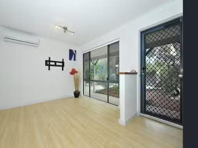 House for rent in Hamilton Hill, Western Australia