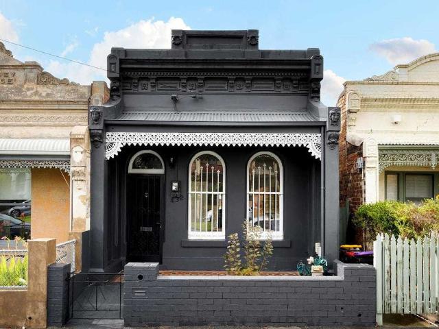 House for rent in Carlton North