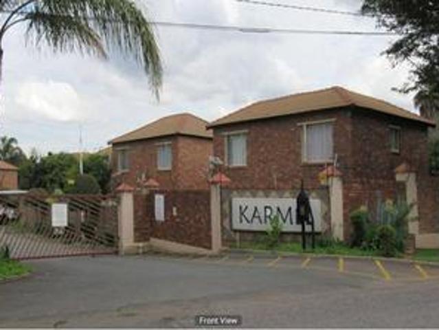 Townhouse for sale in Nooitgedacht, Gauteng