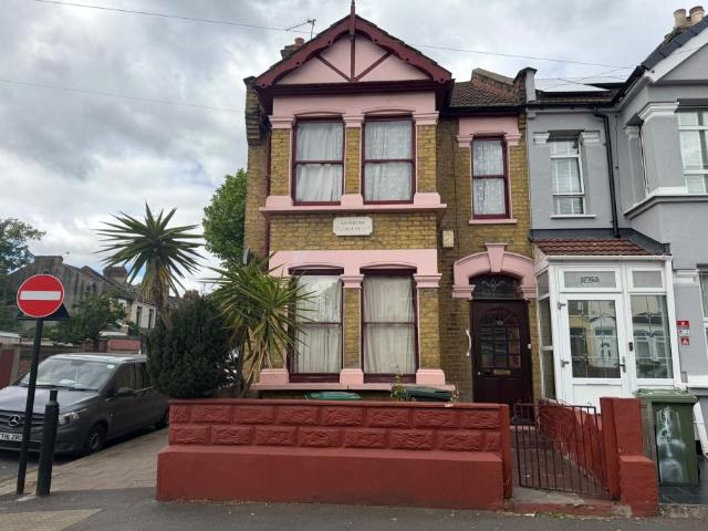 Apartment for rent in Forest Gate, Greater London