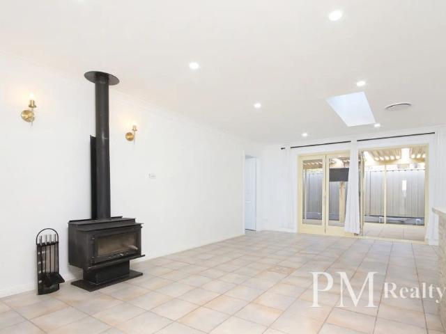 House for rent in Currans Hill, Sydney