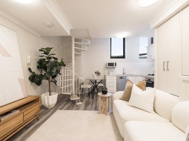 Apartment for sale in Lower North Shore, Sydney