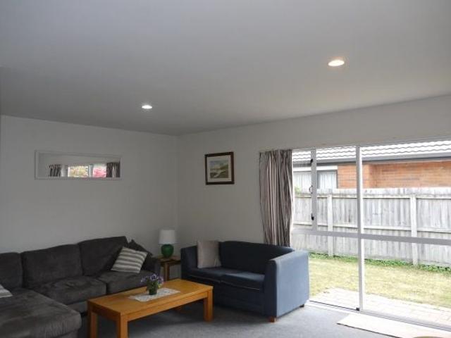 Apartment for rent in Edgeware, Canterbury