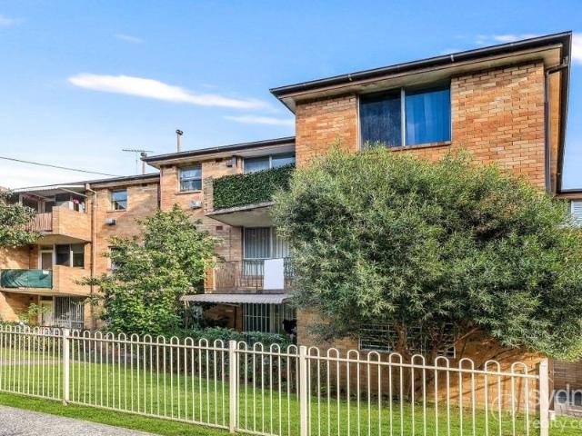 Apartment for rent in Eastlakes, Sydney