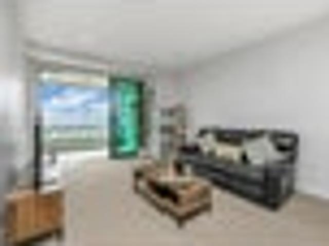 Apartment for sale in Oratia