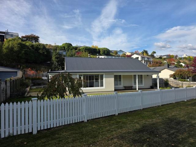 House for rent in Otakou