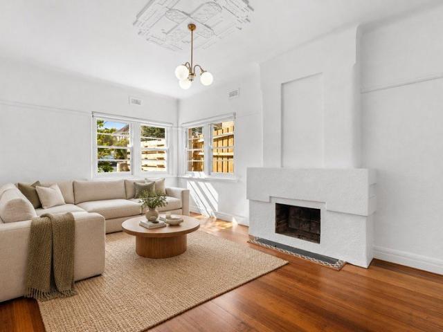 Apartment for rent in St Kilda East, Melbourne