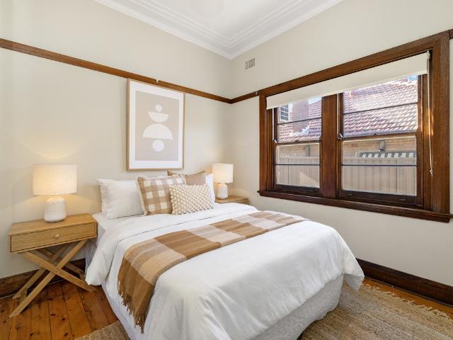 Duplex for sale in Croydon