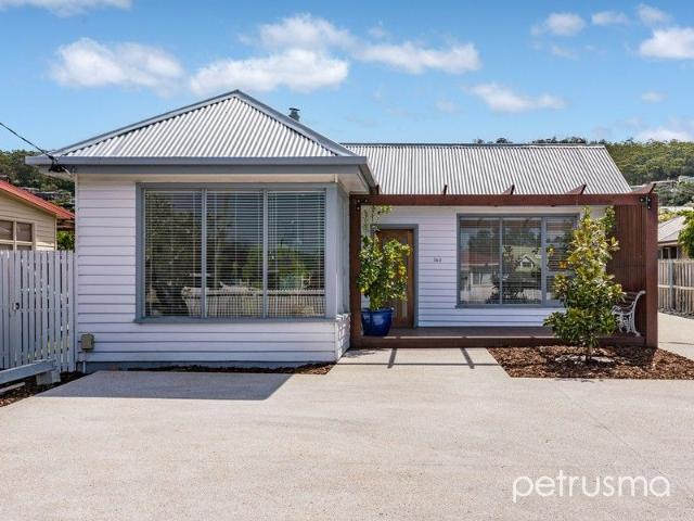 Apartment for sale in Bellerive, Tasmania