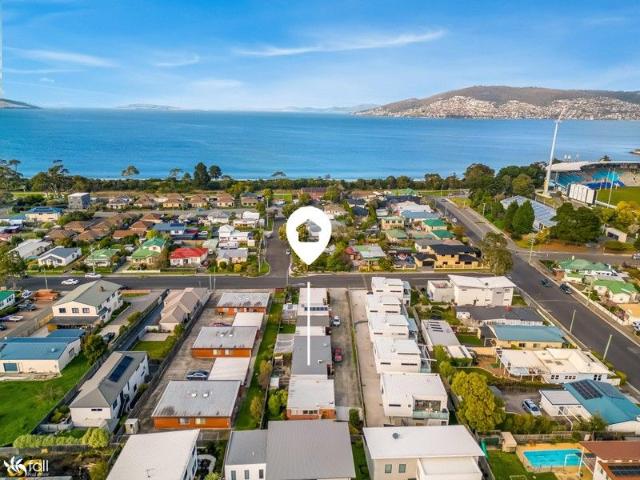 Apartment for sale in Bellerive, Tasmania
