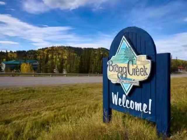 House for rent in Bragg Creek, Alberta