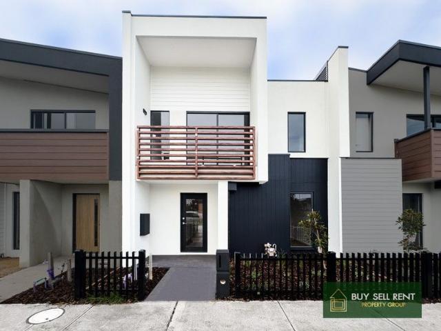 Townhouse for sale in Camerons Creek, Victoria