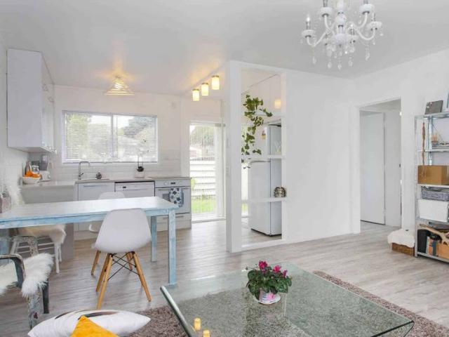 Apartment for rent in Verrans Corner, Kaipātiki