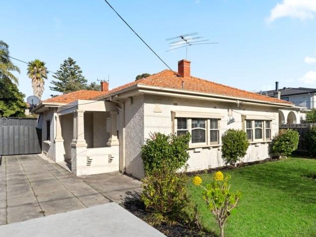 House for sale in Bentleigh