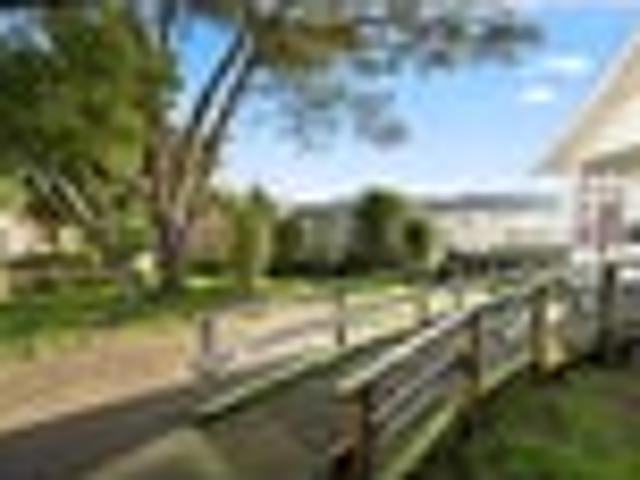 House for sale in Hamilton East