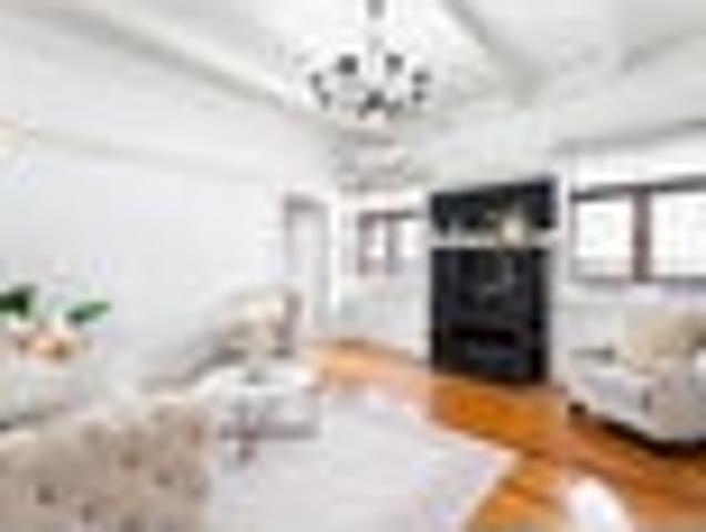 House for sale in One Tree Hill