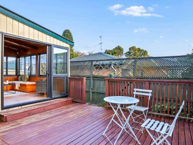 House for rent in Ōwairaka, Albert-Eden