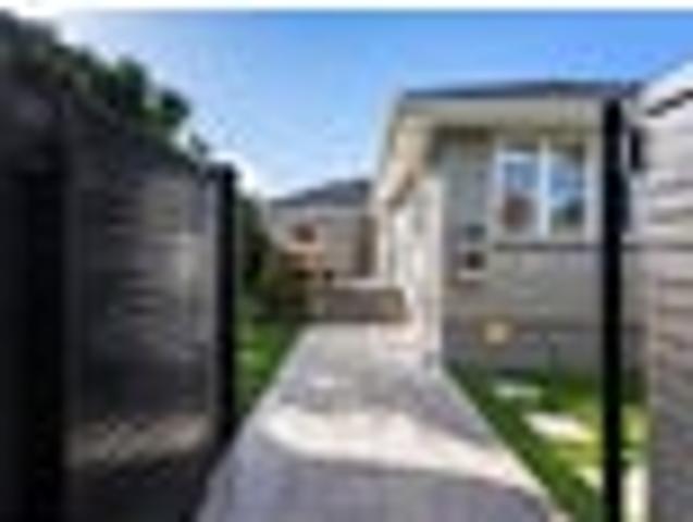 House for sale in Royal Oak