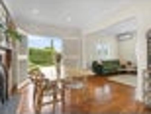 House for sale in Bayview, Kaipātiki