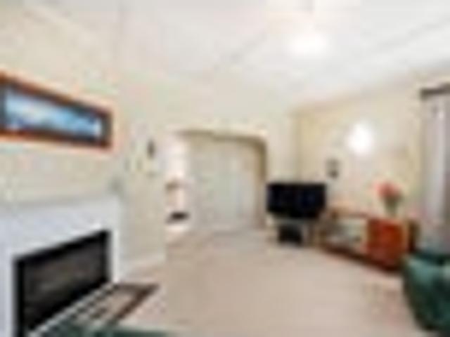 House for sale in Takaro