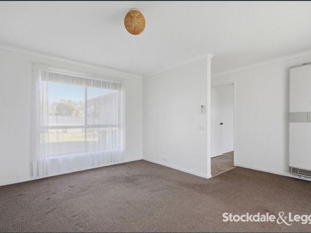 House for rent in Churchill, Victoria
