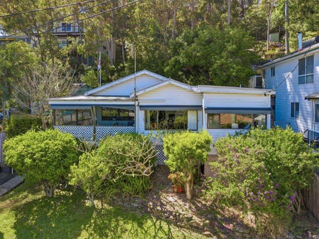 House for sale in Hardys Bay, Central Coast Council