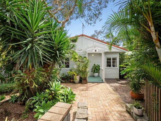 House for sale in Sunshine Coast, Coolum