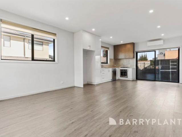 Townhouse for rent in Springvale, Melbourne