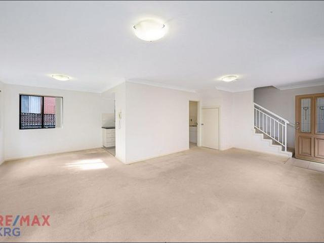 Townhouse for rent in Sydney, New South Wales