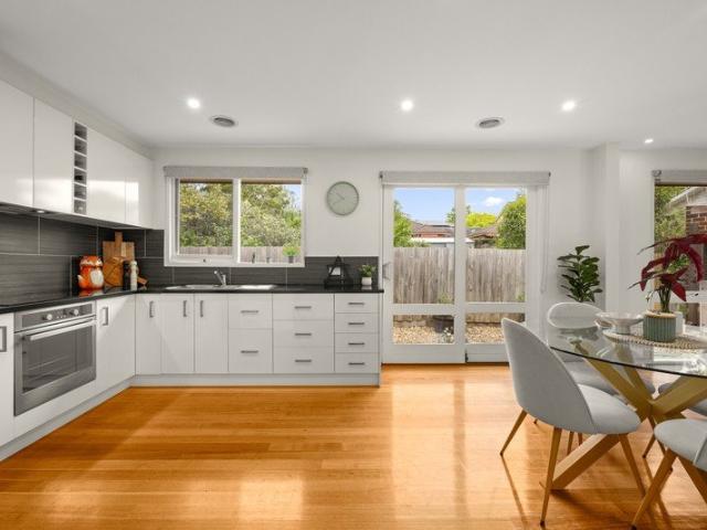 Apartment for sale in Berwick, Melbourne