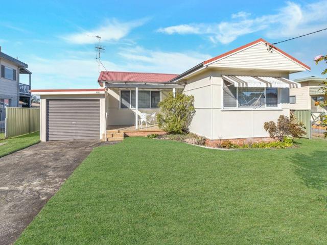House for sale in Sussex Inlet, New South Wales