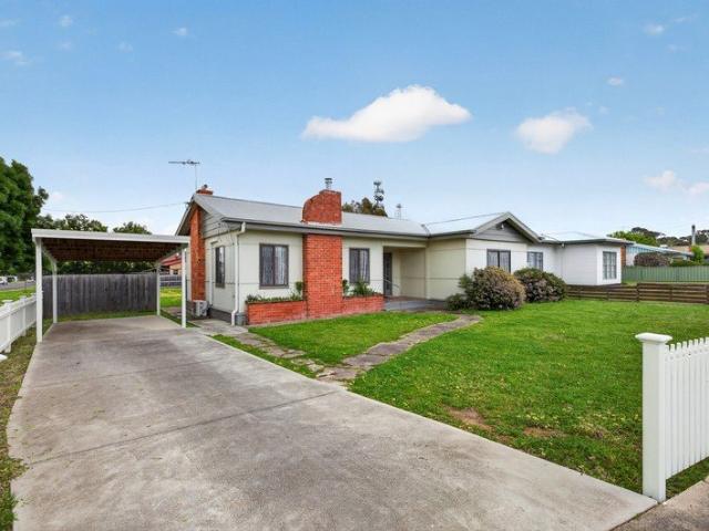 House for sale in Heyfield, Shire of Wellington