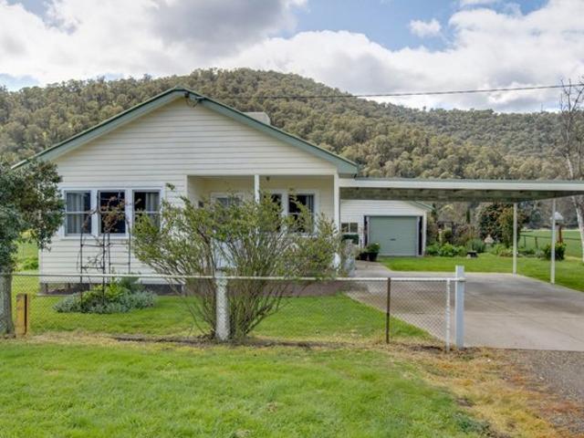 House for rent in Eskdale, Shire of Towong