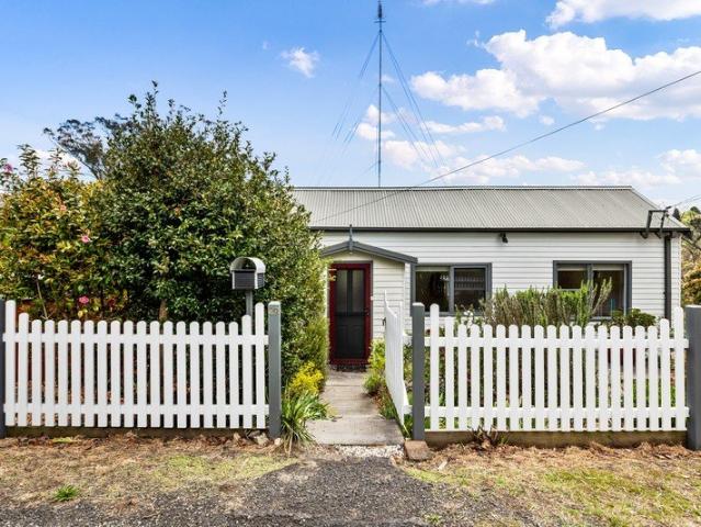 House for sale in Sydney, Blue Mountains City Council