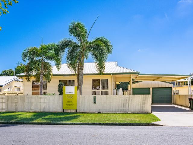 House for sale in Park Avenue