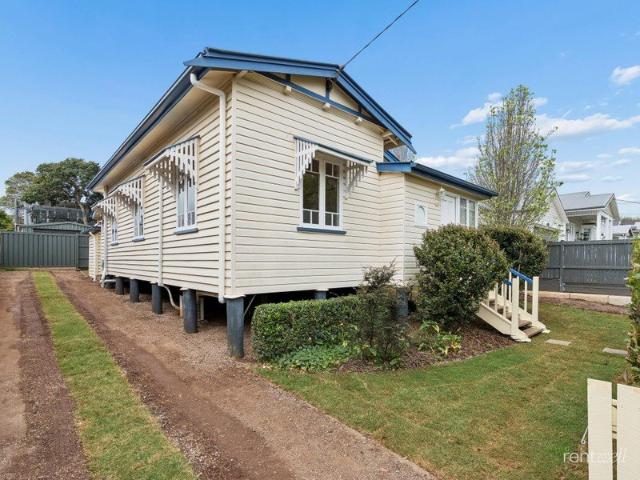 House for rent in Mount Lofty, Toowoomba
