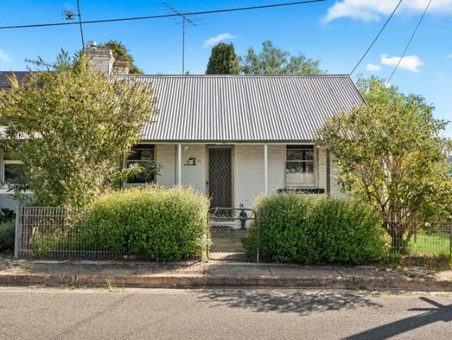 House for sale in Brisbane Grove, New South Wales