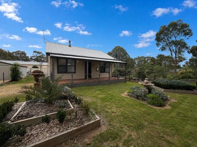 House for rent in Baringhup, Victoria