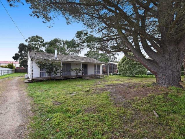 House for rent in Romsey, Victoria