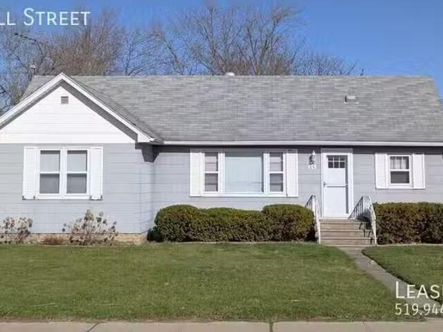 House for rent in Kingsville, Ontario