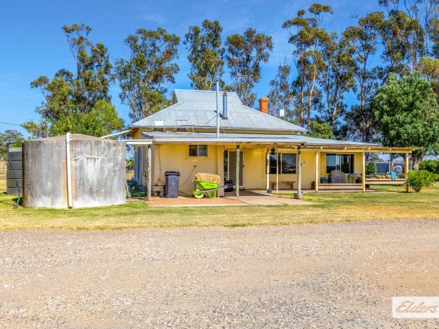 Cottage for sale in Howlong, New South Wales