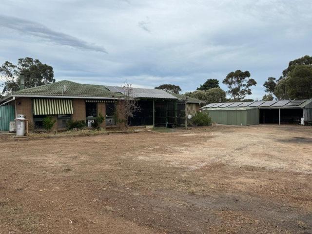 Cottage for rent in Melbourne, City of Wyndham