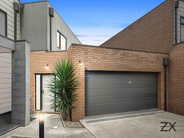 Townhouse for sale in Camerons Creek, Victoria
