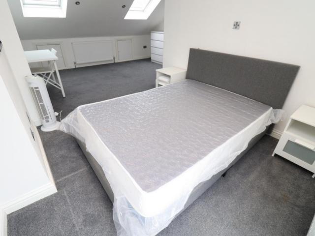 Room for rent in London Borough of Ealing, Greater London