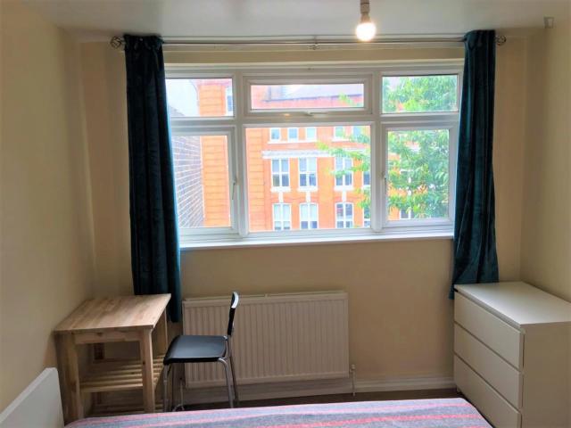 Room for rent in Hoxton, Cat Hill