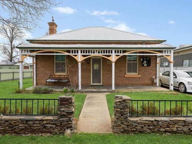 House for sale in Cootamundra, New South Wales