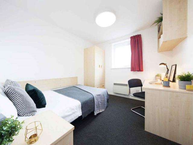 Room for rent in Calderstones