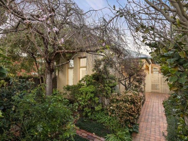 House for sale in Hawthorn East, Melbourne